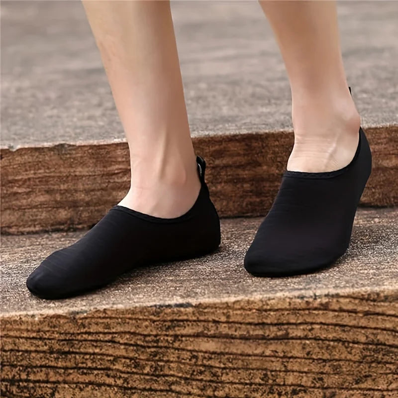 1Pair Wading Shoes Quick-Drying Beach Barefoot Shoes Men Women Anti-Slip Swimming Slippers Seaside Sports Sneakers Diving Socks